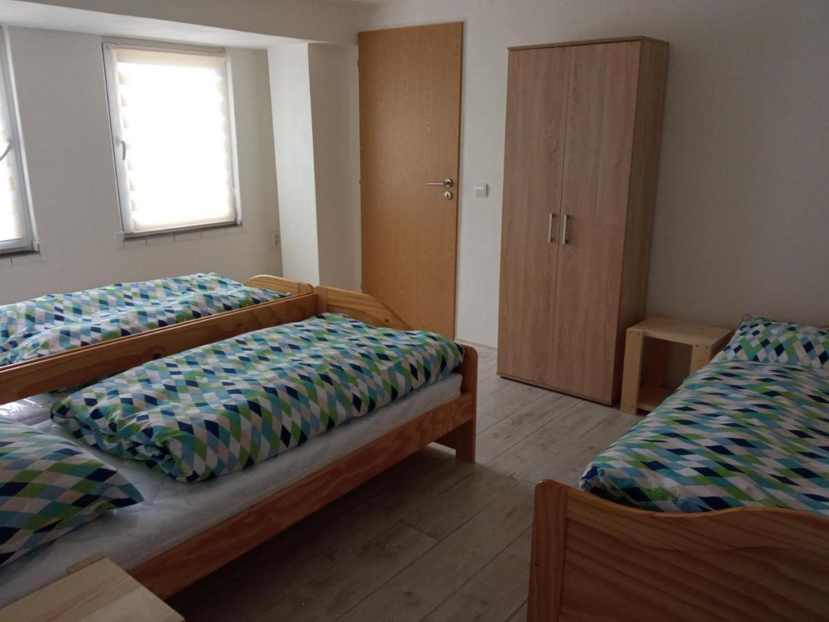 Apartman Hulin, Chrastany Екстериор снимка